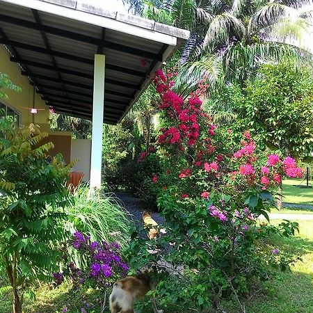 Vila Aathid Garden Khao Lak Exteriér fotografie