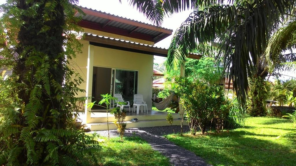 Vila Aathid Garden Khao Lak Pokoj fotografie