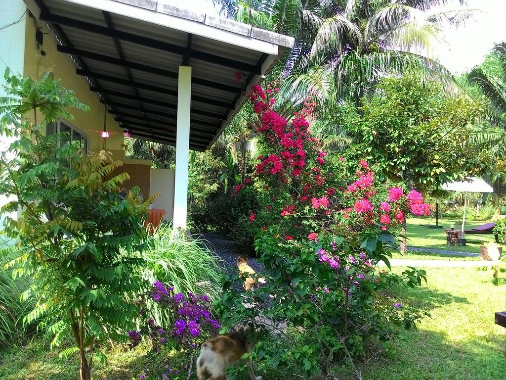 Vila Aathid Garden Khao Lak Exteriér fotografie