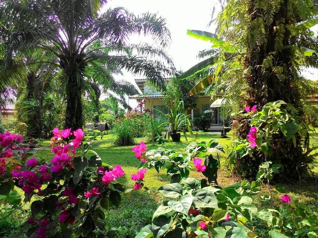 Vila Aathid Garden Khao Lak Exteriér fotografie